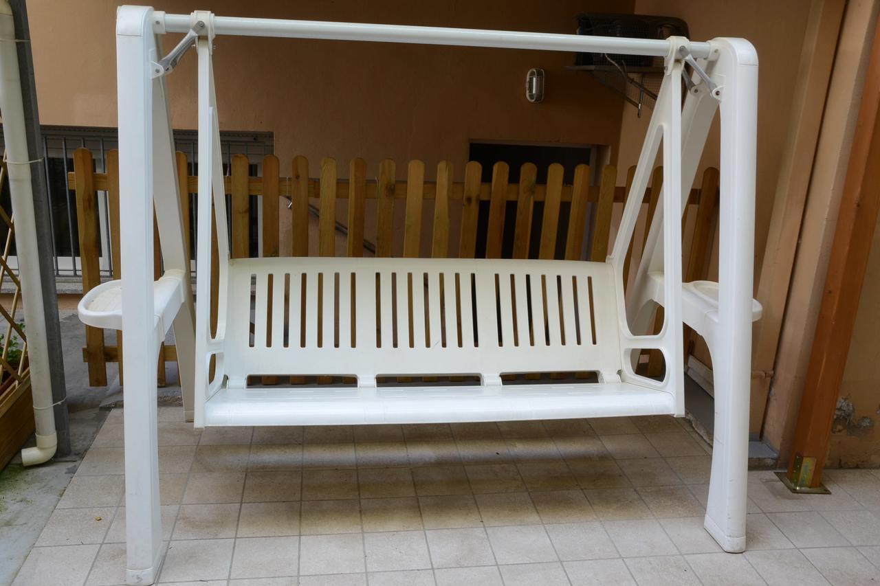 Albergo Larenzia Cattolica Zewnętrze zdjęcie